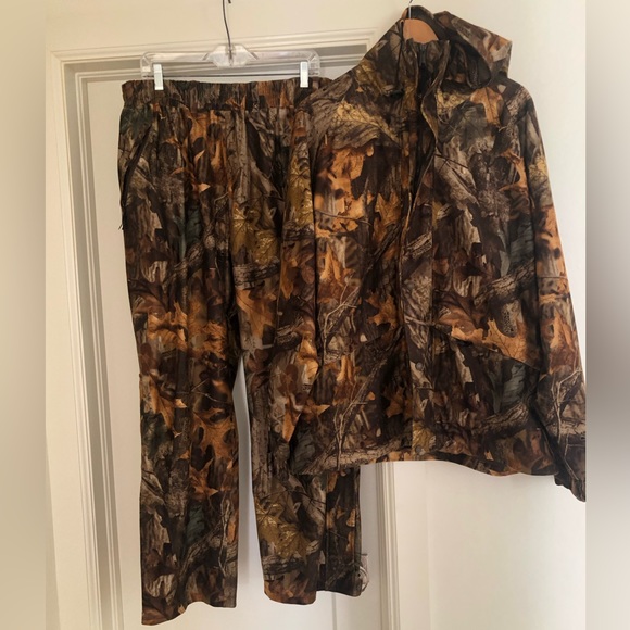 Cabela’s 2 piece Gore-Tex rain gear camo set size L